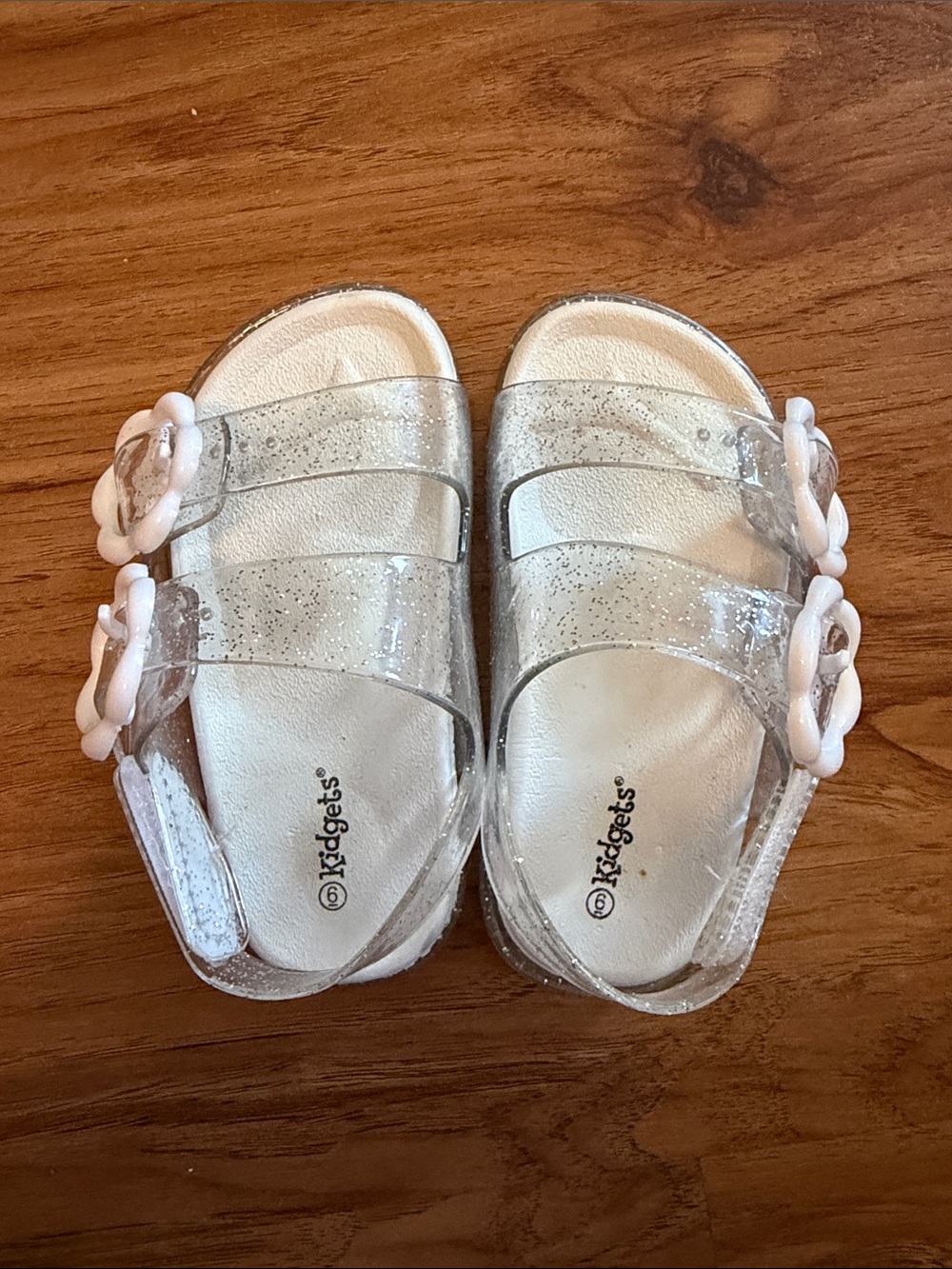 Kidgets Clear Glitter Slide Sandals with White-Pink Flower Accent